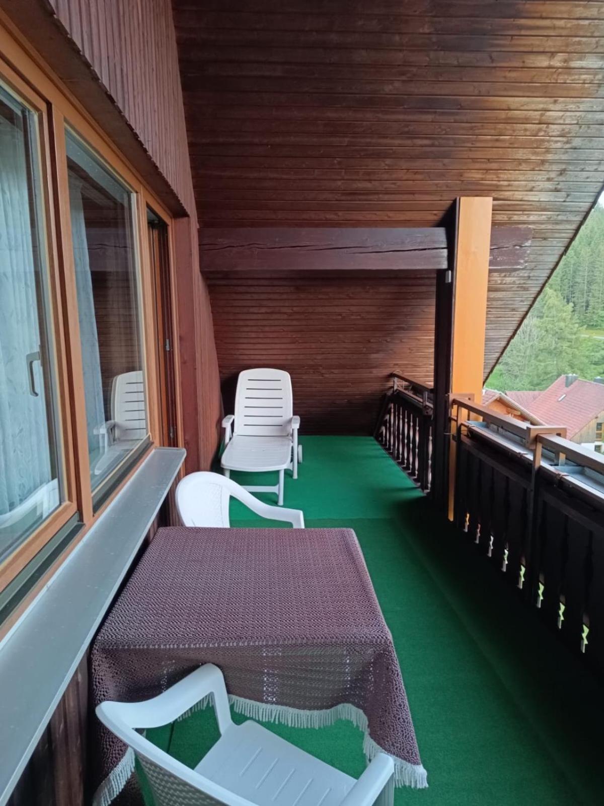 Auerhahn Bed And Breakfast - Black Forest - Waldhotel Eisenbach  Buitenkant foto