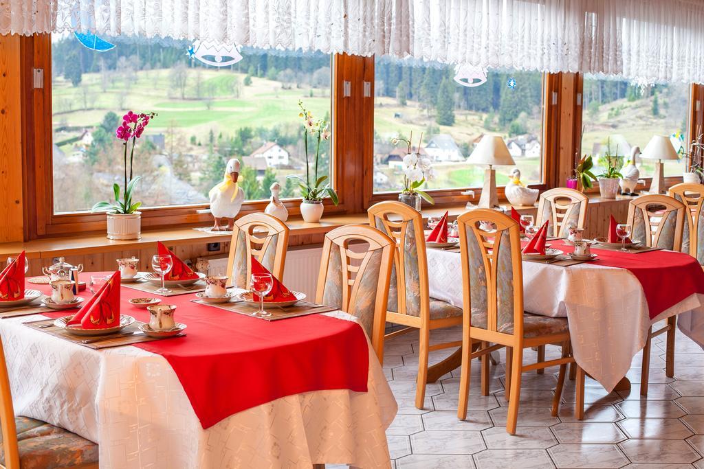 Auerhahn Bed And Breakfast - Black Forest - Waldhotel Eisenbach  Buitenkant foto